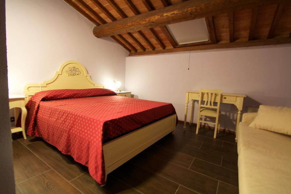 Relais La Leopolda Hotel Abbadia di Montepulciano Szoba fotó