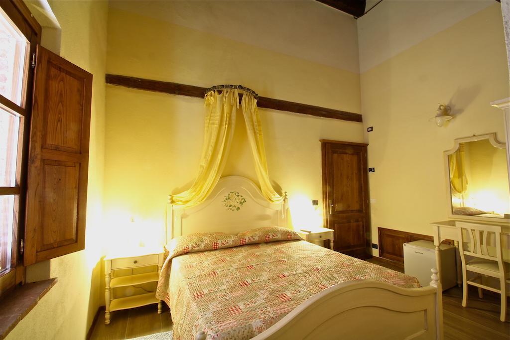 Relais La Leopolda Hotel Abbadia di Montepulciano Szoba fotó